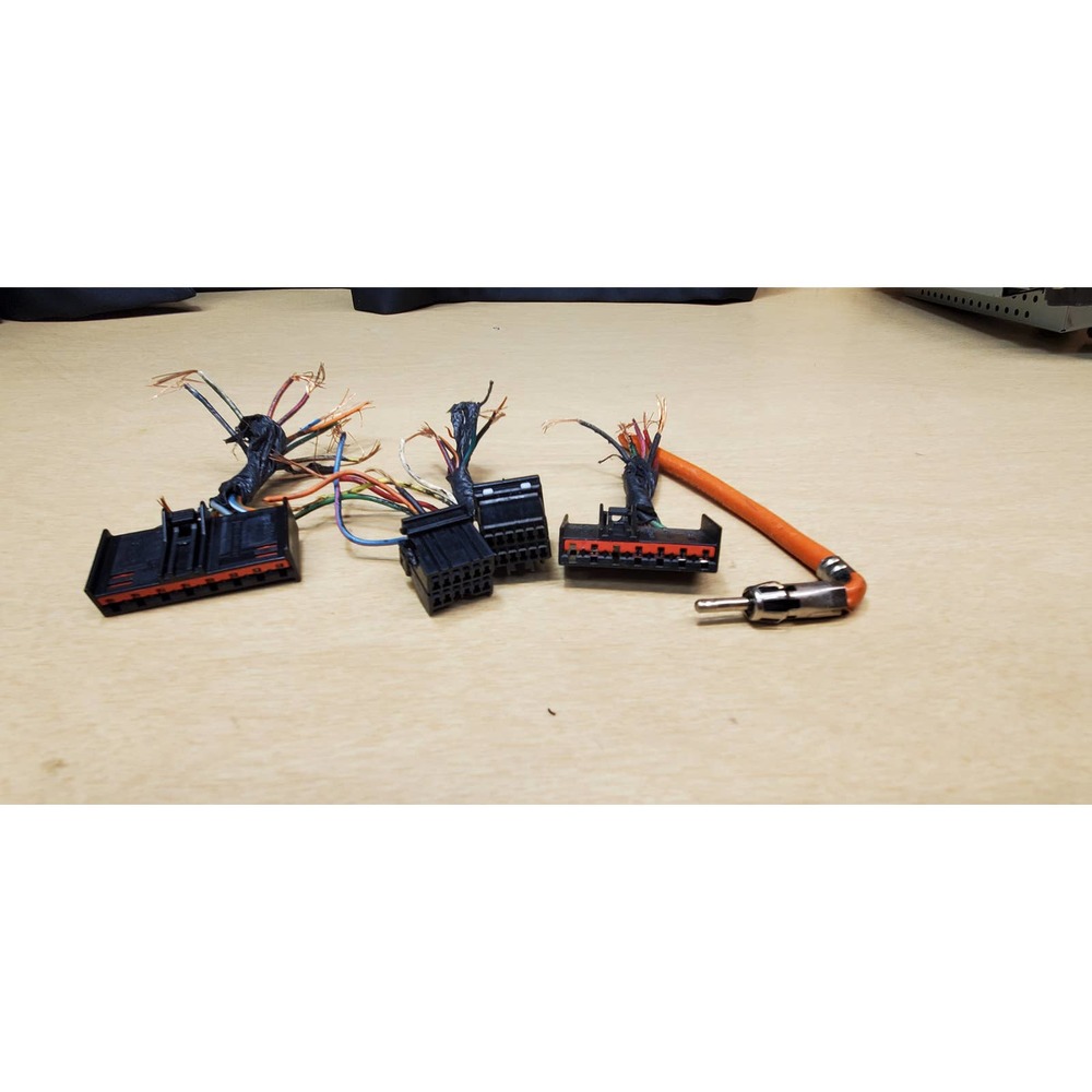 2003-2006 Ford Expedition Lincoln Navigator Navigation GPS Radio Plugs & Wiring